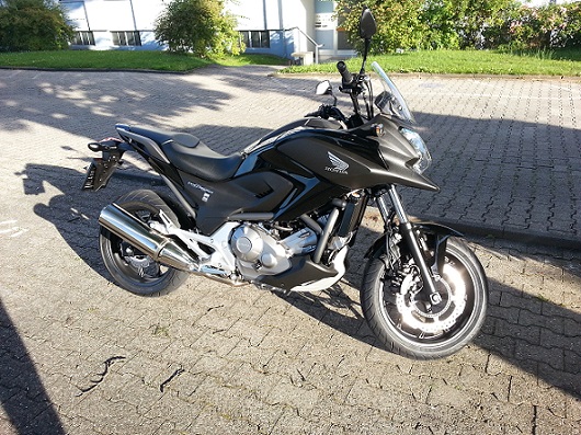 Honda_nc700x_sw_side